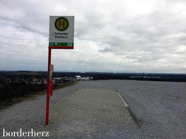 Bushaltestelle auf dem Tetraeder