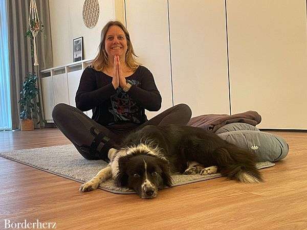 Yoga mit Hund