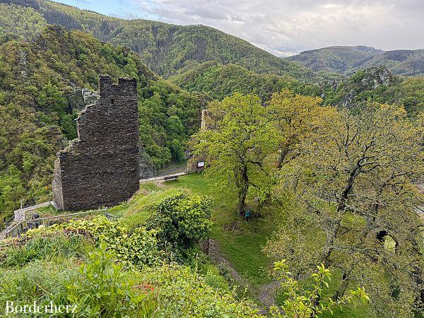 Aufstieg Burg Are