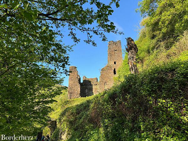 Aufstieg Burg Are