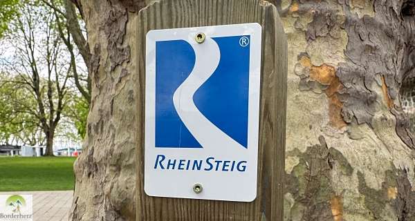2-Tage-Abenteuer: Wandern auf Rheinsteig und RheinBurgenWeg 4 rheinsteig wegkennzeichen