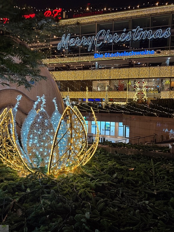 6 traumhafte Weihnachtsmärkte in Berlin und die Top-Sehenswürdigkeiten, die du gleich mit besuchen kannst 28 Weihnachtsmarkt Kaiser-Wilhelm-Gedächtnis-Kirche