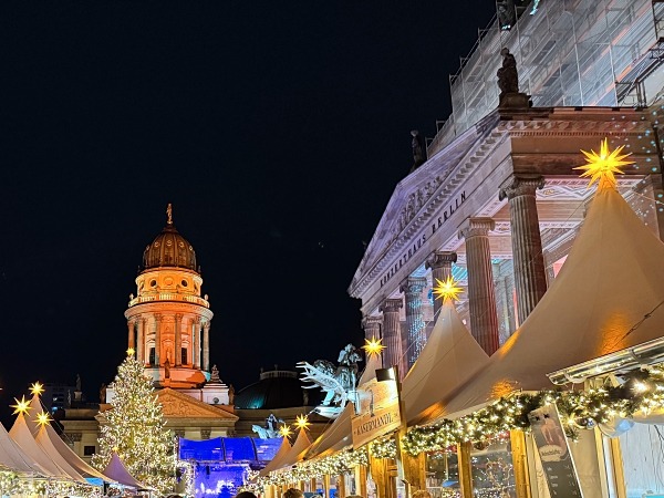 6 traumhafte Weihnachtsmärkte in Berlin und die Top-Sehenswürdigkeiten, die du gleich mit besuchen kannst 1 6 traumhafte Weihnachtsmärkte in Berlin und die Top-Sehenswürdigkeiten, die du gleich mit besuchen kannst