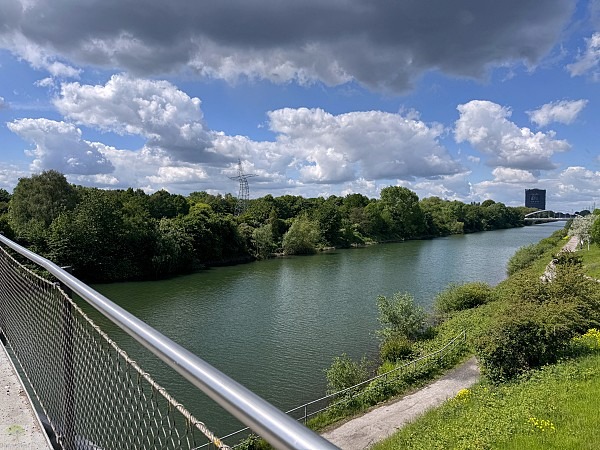 Radfahren mit Hund im radrevier.ruhr | Tourentipps & Thule Hundeanhänger Test 11 radfahren rhein herne kanal