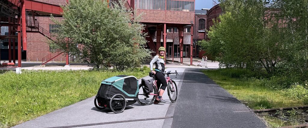 Radfahren mit Hund im radrevier.ruhr | Tourentipps & Thule Hundeanhänger Test 1 radrevier ruhr header 01