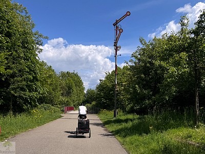 Radfahren mit Hund im radrevier.ruhr | Tourentipps & Thule Hundeanhänger Test 13 radschnellweg essen rheinische bahn