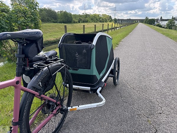 Radfahren mit Hund im radrevier.ruhr | Tourentipps & Thule Hundeanhänger Test 18 Thule Fahrradanhänger Test