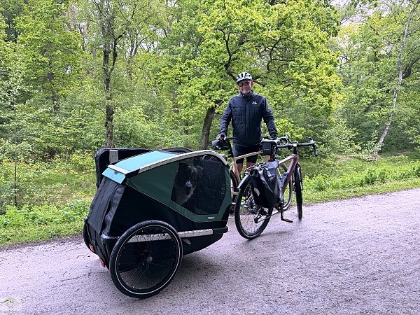 Radfahren mit Hund im radrevier.ruhr | Tourentipps & Thule Hundeanhänger Test 21 Thule Hundeanhänger Test
