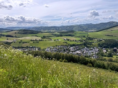Urlaub mit Hund im Sauerland: 3 Wanderungen und hundefreundliche Unterkünfte 35 blick bruchhausen