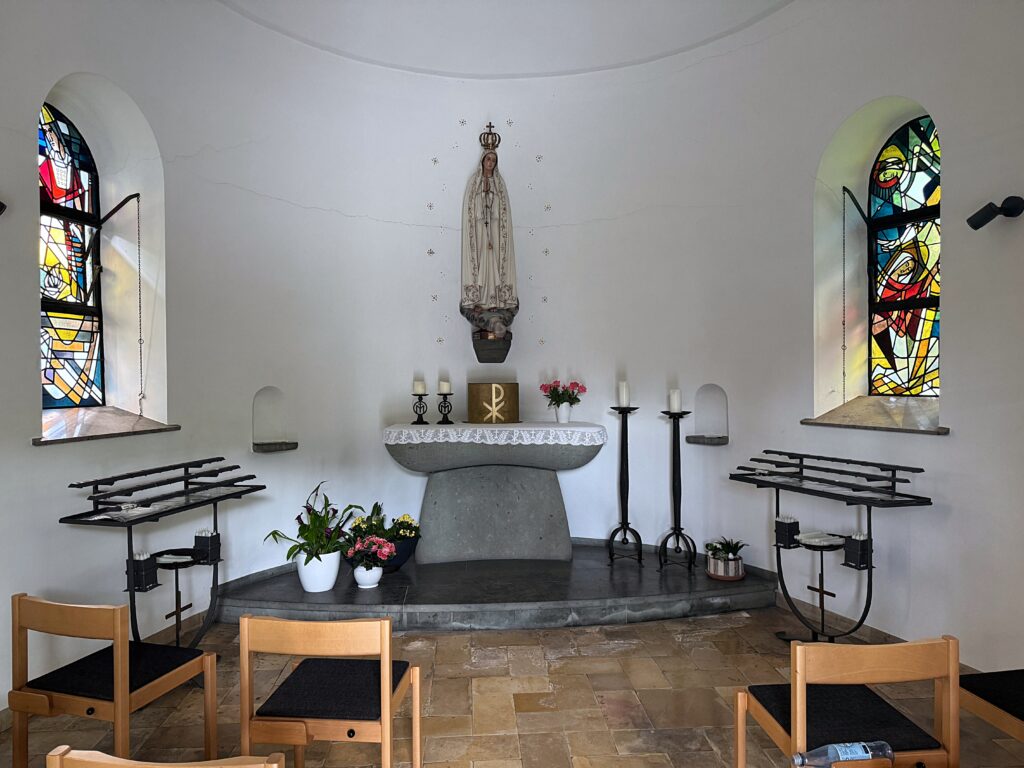 Urlaub mit Hund im Sauerland: 3 Wanderungen und hundefreundliche Unterkünfte 29 Marienkapelle Olsberg Bruchhausen
