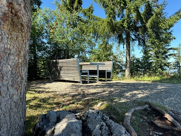 Wandern in Sonthofen im Allgäu – 3 Touren rund um das Hotel Bergsonne Allgäu 26 Blick auf Bad Hindelang Wandern